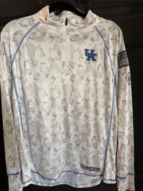 Like New** Colosseum Women’s UK American White Camo 1/4-Zip Pullover - Size XL